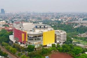 Apt Pejaten Park 1 BR Brown with Netflix, DisneyHot & Swimming Pool