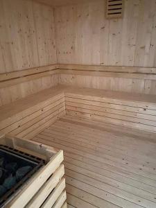 JB Perling New Cozy Studio