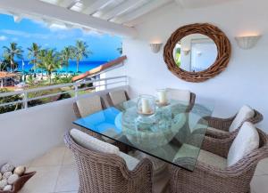 Ocean Blue Luxury Apartment - Beachfront - Glitter Bay 203
