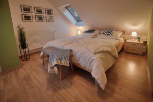 FLEESENTRAUM Seeadler Grand Maisonette - Für Golfer und Familien - Sauna Kamin Balkon Nintendo - Hunde willkommen!