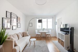 Modern, bright Studio -close to the center in a quiet area