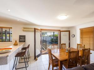 Bundjalung and Baby Bundjalung