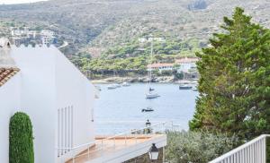 CENTRIC APARTMENT CADAQUES -private parking - CA LELLA