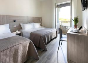 HOTEL ZANARINI in CENTRO a Riccione