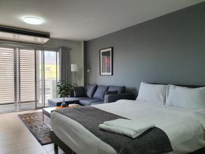 The Studio at Sathorn Terrace