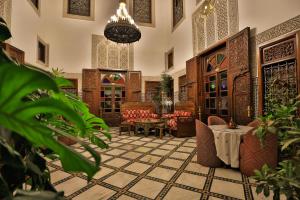 Riad Dar Chrifa - Luxury Escape