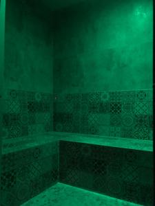 Appartements LE LOFT A BULLES (85m2 Jacuzzi Hammam Billiard Bar Douche Sauna) : photos des chambres