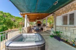 House Isabella - Rogač