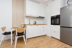 Forum Wola Jana Kazimierza Apartment by Noclegi Renters