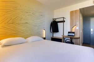 Hotels B&B HOTEL Reims Croix Blandin : photos des chambres