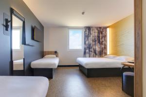 Hotels B&B HOTEL Reims Croix Blandin : photos des chambres