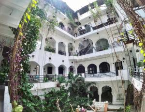 Inn Seventh Heaven