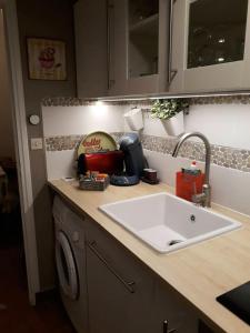 Maison charmante aux Mathes avec jardin clôturé.