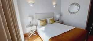 Deluxe Double Room with Side Sea View room in Guarda Rios