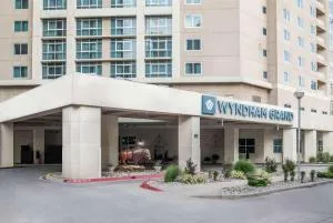 Wyndham Grand Oklahoma City Downtown - 米德韦斯特城
