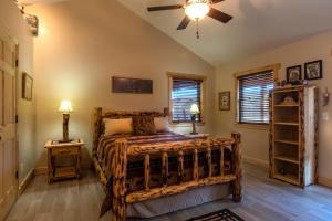 Calhoun House Inn & Suites