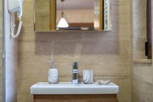 LUX TRAJKOVIC ZLATIBOR