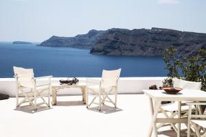 Marizan Caves & Villas Santorini Greece