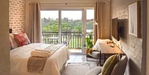 Pont de Val Lux Self Catering by Dragonfly - Lindequesdrift