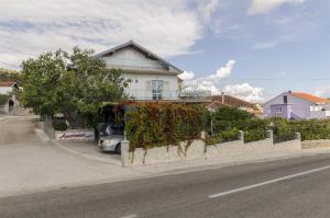 Apartments Bilo