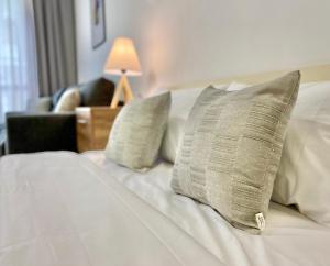 Top Location Apartment with 2Bath for 6 Guests