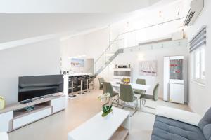 TopDeck Exclusive Apartment 