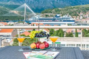 TopDeck Exclusive Apartment