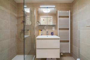 Fully new app w 2 terraces at a superb location!