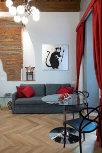 One-Bedroom Apartment room in Kairos by Florence Art Apartments