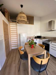 Maisons de vacances NOIRMOUTIER - Petite maison 500m plage Sableaux : photos des chambres