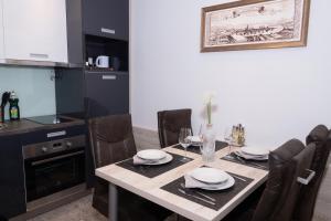 Two-Bedroom Apartment with Balcony room in Christiano Apartments Naschmarkt
