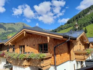 Hochalmbahnen Chalets 9W2, Kiefer, nahe Gondel