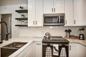 St Anton Wooded View 1-Bedroom Condos with Complimentary Hot Drinks