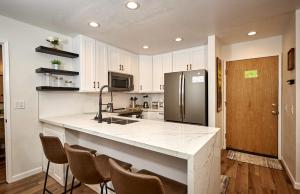 St Anton Wooded View 1-Bedroom Condos with Complimentary Hot Drinks