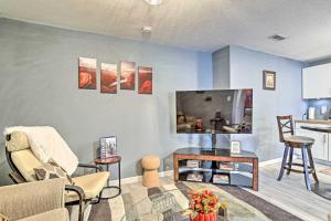 32 Mi to DC Lower-Level Woodbridge Apt with Patio!