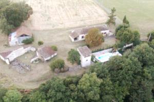 Maisons de vacances Maison au calme a la campagne dans le Quercy avec piscine et spa gonflable : photos des chambres