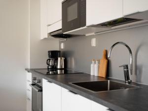 Modern 2BR Apartment with Balcony & Central Location - Hosted by 2ndhomes