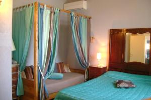 Hotels Logis Auberge De Tavel : photos des chambres