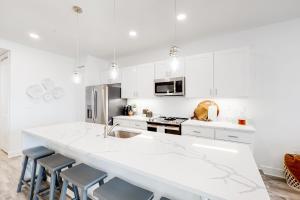 Gulf Place Residence 214