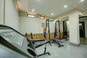 FabHotel Phoenix Hospitality Near DLF Cyber Hub & Metro, Gurugram