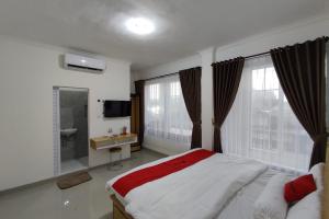 RedDoorz near Rita Super Mall Purwokerto