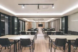 南京新街口网易云音乐亚朵轻居酒店 - 上元门