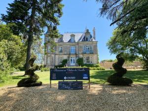 Maisons de vacances Maison d'une chambre avec jacuzzi jardin clos et wifi a La Gaubretiere : photos des chambres