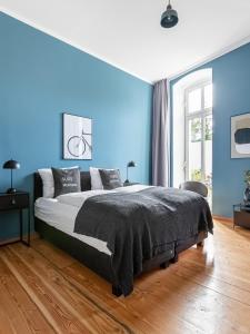 Suite room in limehome Berlin Malmöer Straße
