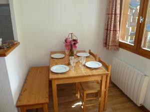 LA TANIA COURCHEVEL 73120