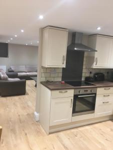 RIVERSIDE APARTMENT IN THE CENTRE