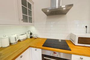 Romantic riverview Bestern