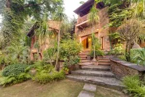 Hostie Chinar Haveli - Heritage home with Pool, Gurgaon - Dhauj