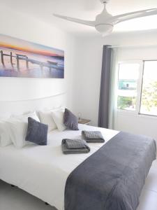 Apartment Namaste- Amazing sea view & infinity pool - good Wifi - smart tv-Residence Senator