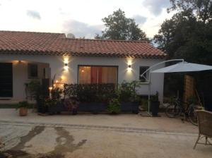 T2 aile de villa et Spa-jacuzzi privé et illimité et plateau dacceuil offert!